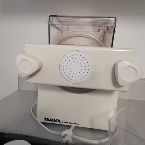 TAKKA Pasta and Dough Machine - Picture 6 of 8